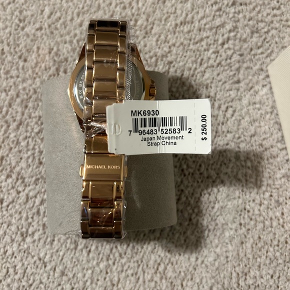 MICHAEL KORS KACIE Authentic Rose Gold Navy Blue Crystals MK6930 NEW Women Watch - Picture 3 of 7